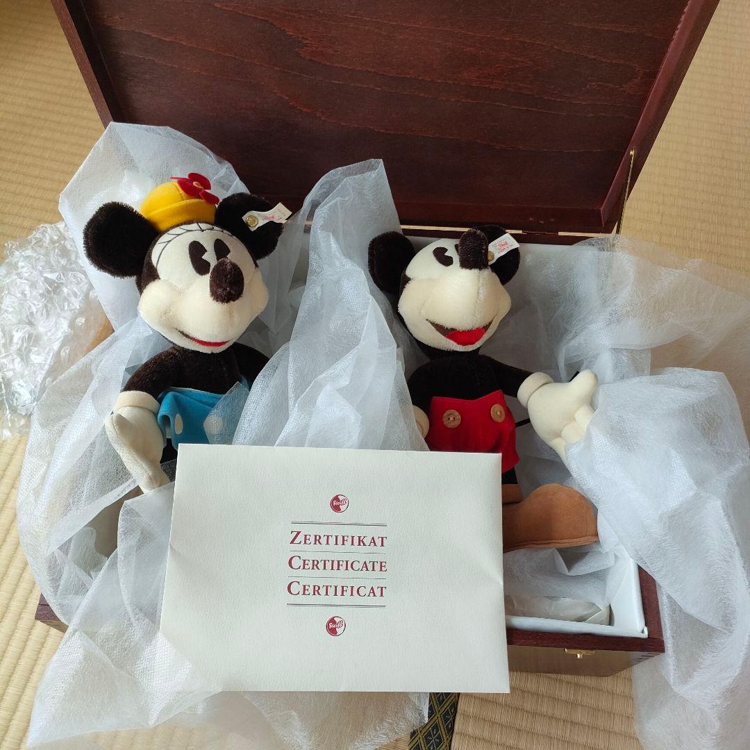 ディズニー　70周年記念　シュタイフ　ミッキー　ミニー　未使用　シリアル未開封