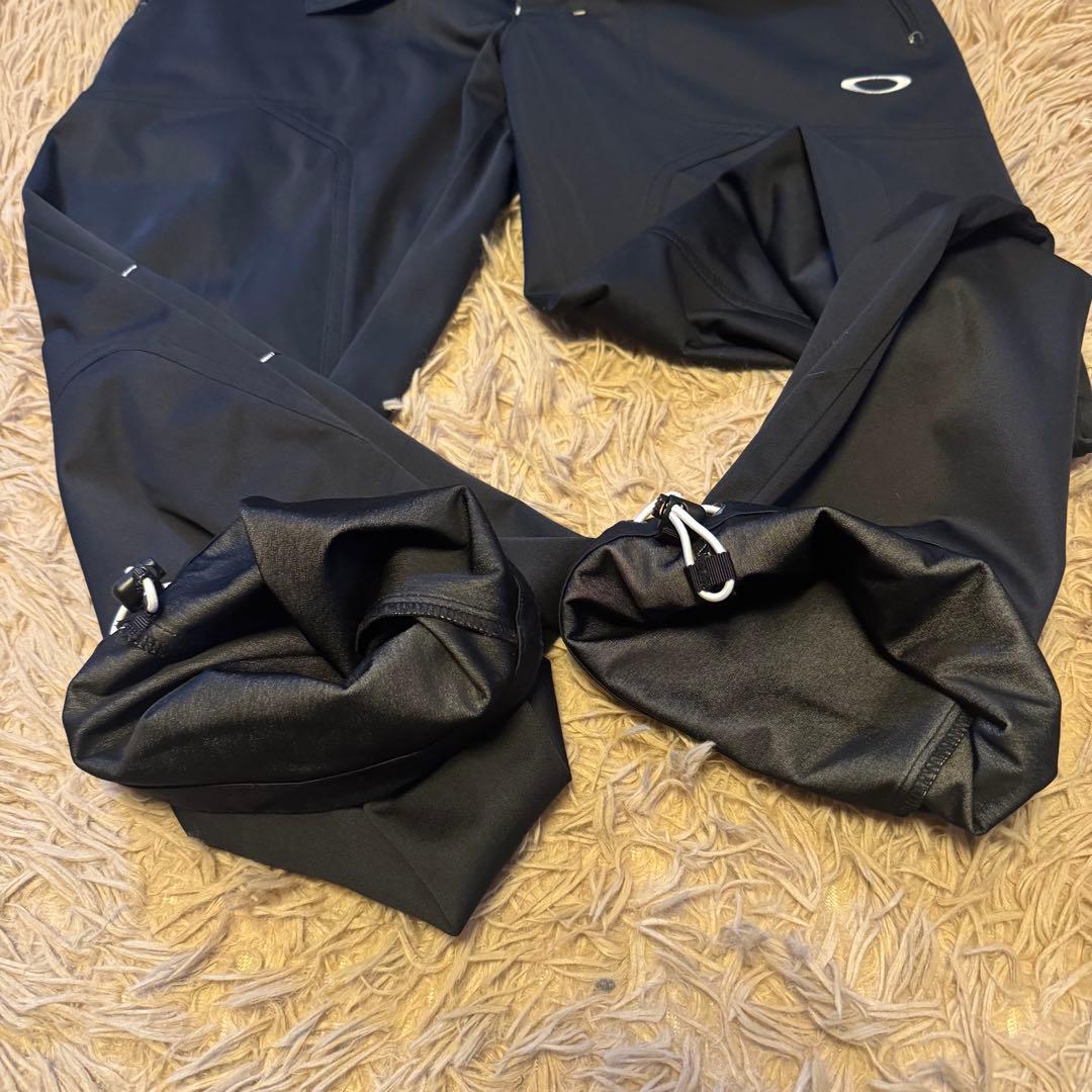 しんさん様　OAKLEY　ゴルフウェア上下　スカル　ロゴ　フルジップ　ブラック