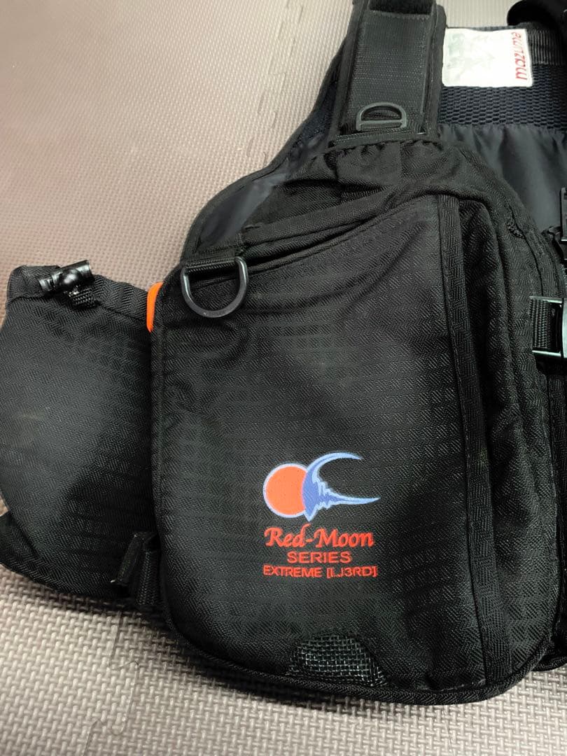 94 mazume マズメ　レッドムーンライフジャケット　フローティングベスト