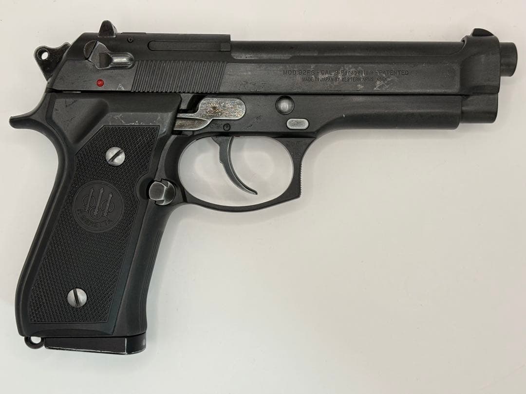 WA Beretta M92FS バトルダメージ　ベレッタ　スタンド付き