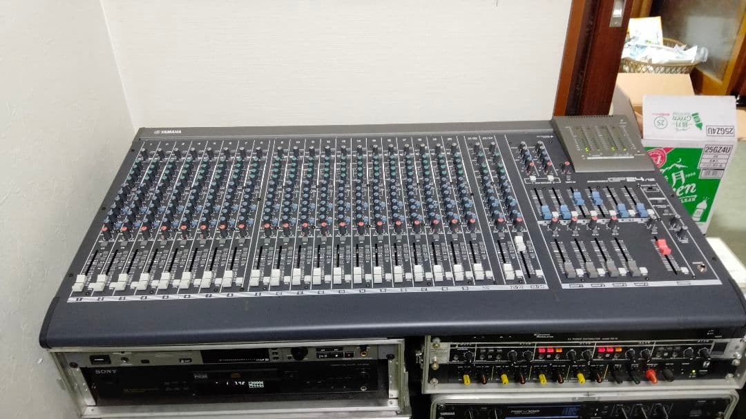 ヤマハGF24/12　特注ハードケース入り。