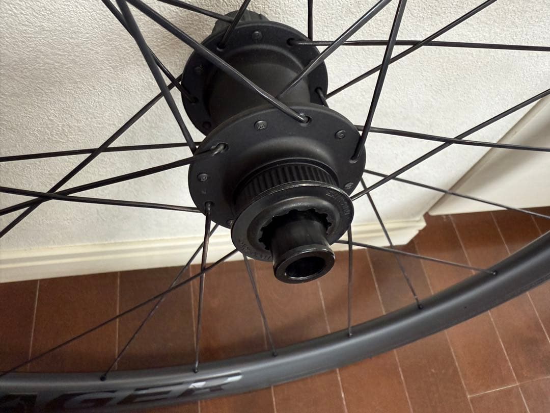 BONTRAGER AEOLUS ELITE 35 DISC カーボンホイール