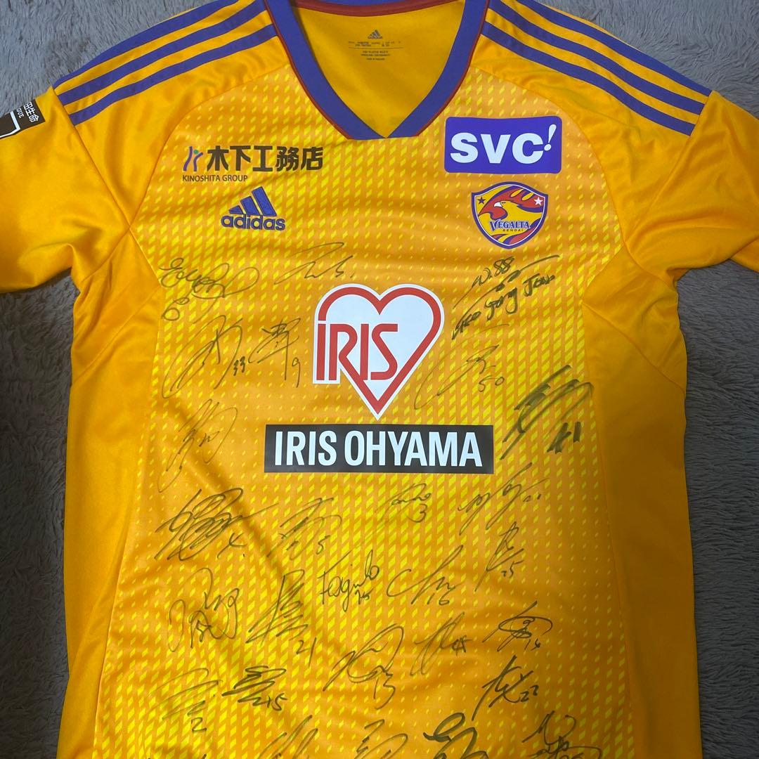 ベガルタ仙台 選手サイン入りユニフォーム