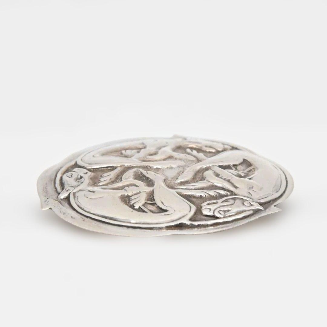 ケルト模様の銀製ブローチ　動物モチーフ　s0928