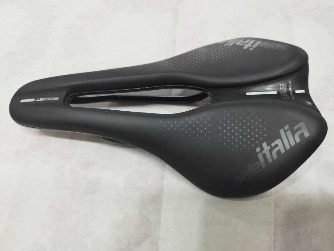 Selle Italia NOVUS Boost EVO TM サドル