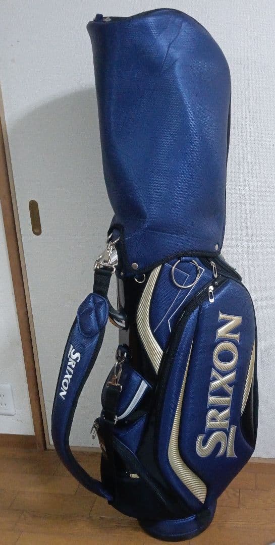 ゴルフ　美品スリクソンキャディーバッグ