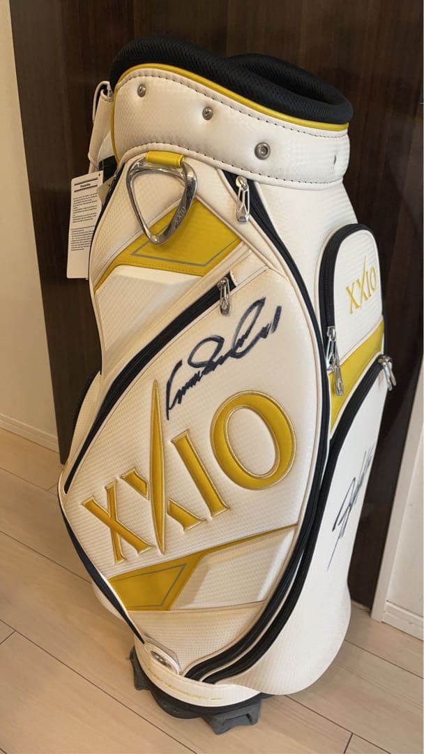 【新品】xxio ゴルフバッグ サイン入り(松山英樹さん他)