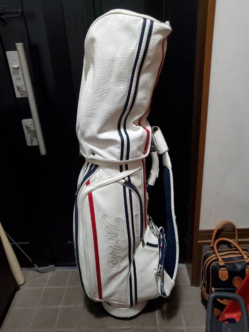 ベンツとタイトリストコラボ　キャディーバッグ