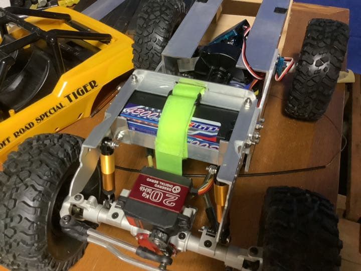 ラジコンシャーシ製作します　興味のある方は問い合わせして下さい