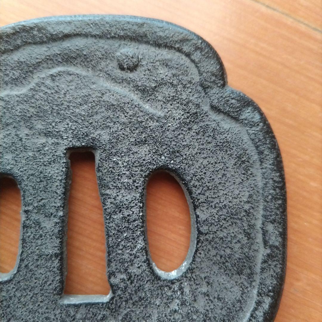 鉄製 鍔 釣り人物彫刻