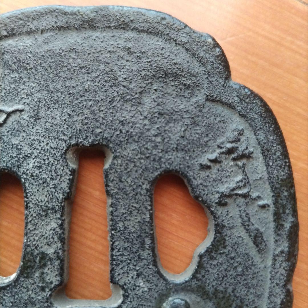 鉄製 鍔 釣り人物彫刻