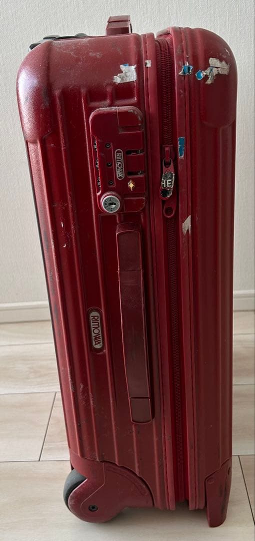 RIMOWA／リモワのSALSA／サルサ、レッドカスタムの35L