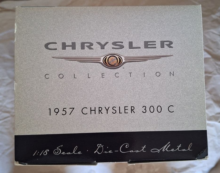 ミニカー ERTL Collectibles 1/18 1957 Chrysler300C