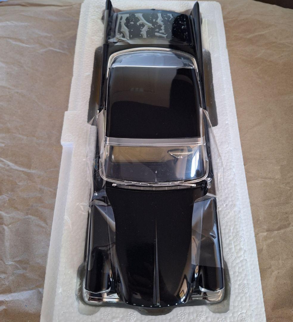 ミニカー ERTL Collectibles 1/18 1957 Chrysler300C