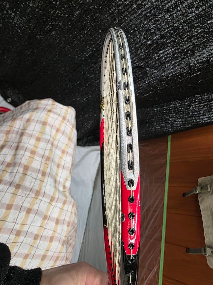 ヨネックス（YONEX）のバドミントンラケット アーマーテック700です。﻿