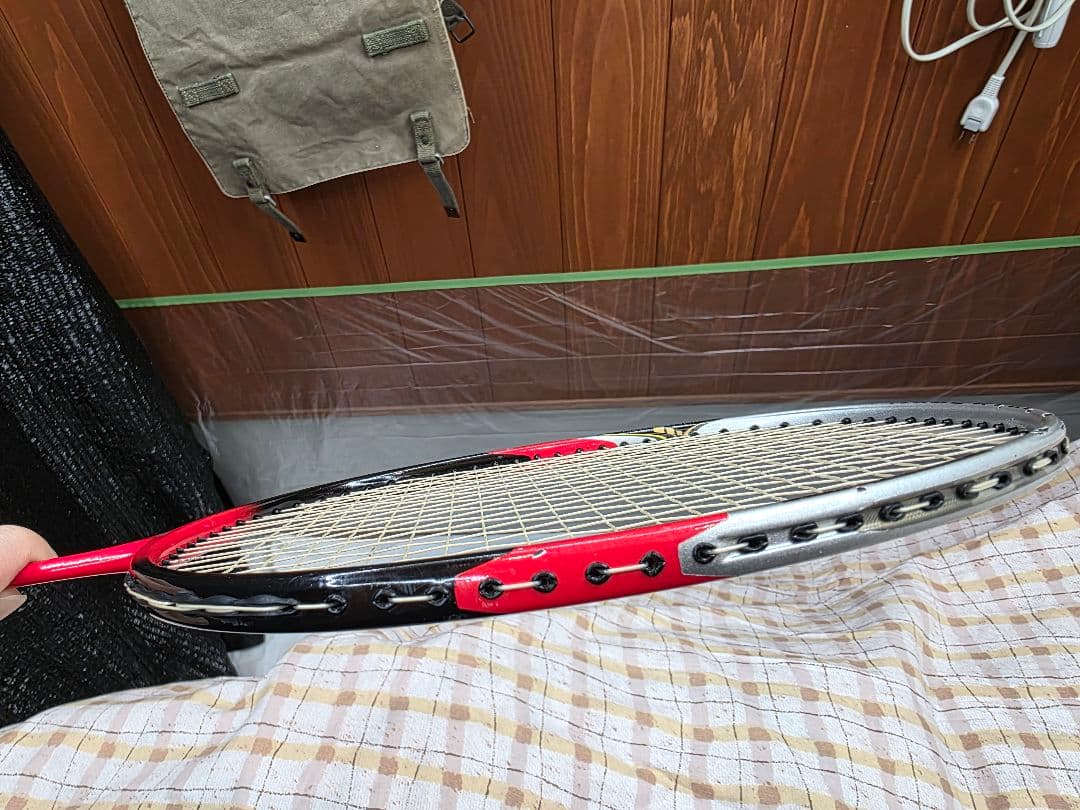 ヨネックス（YONEX）のバドミントンラケット アーマーテック700です。﻿