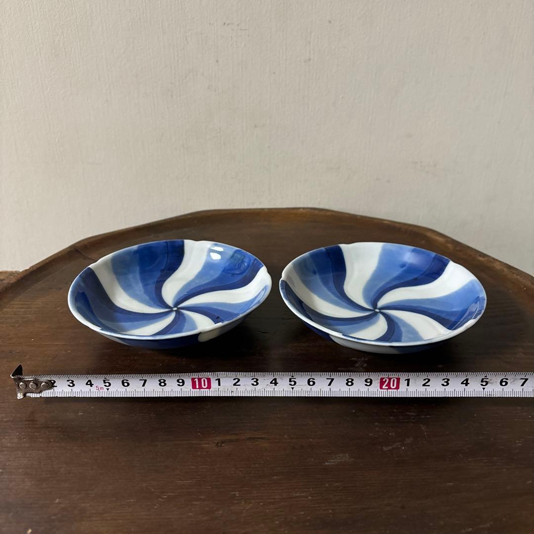 古伊万里染付捻り文皿　2点　江戸明治　アンティーク　酒器　白洲正子　白磁　検李朝