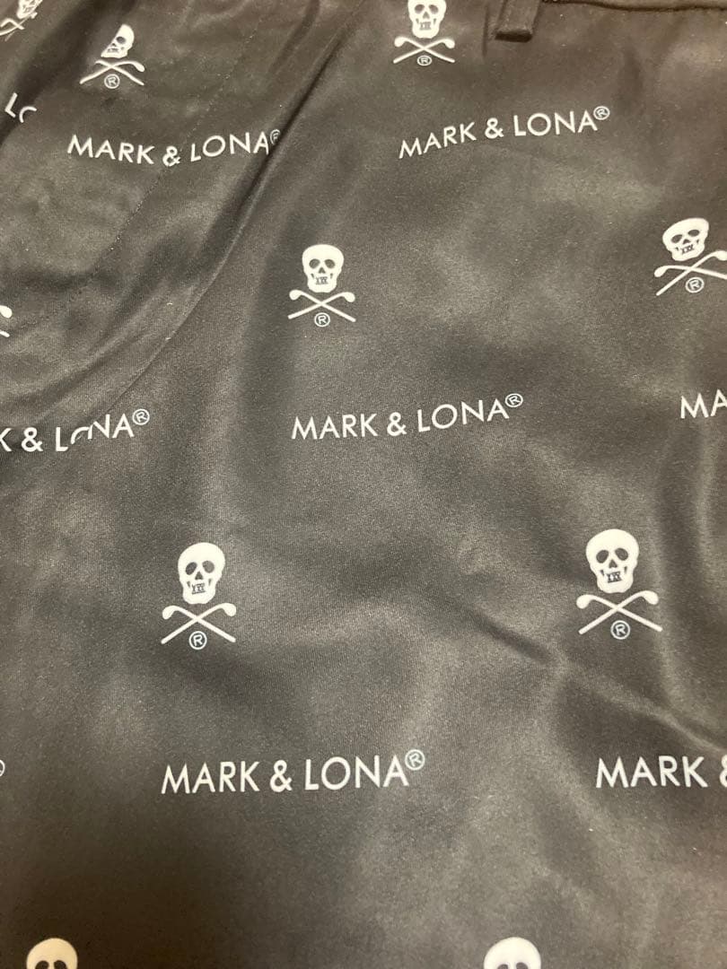 【新品未使用】MARK & LONA ブラックショートパンツ