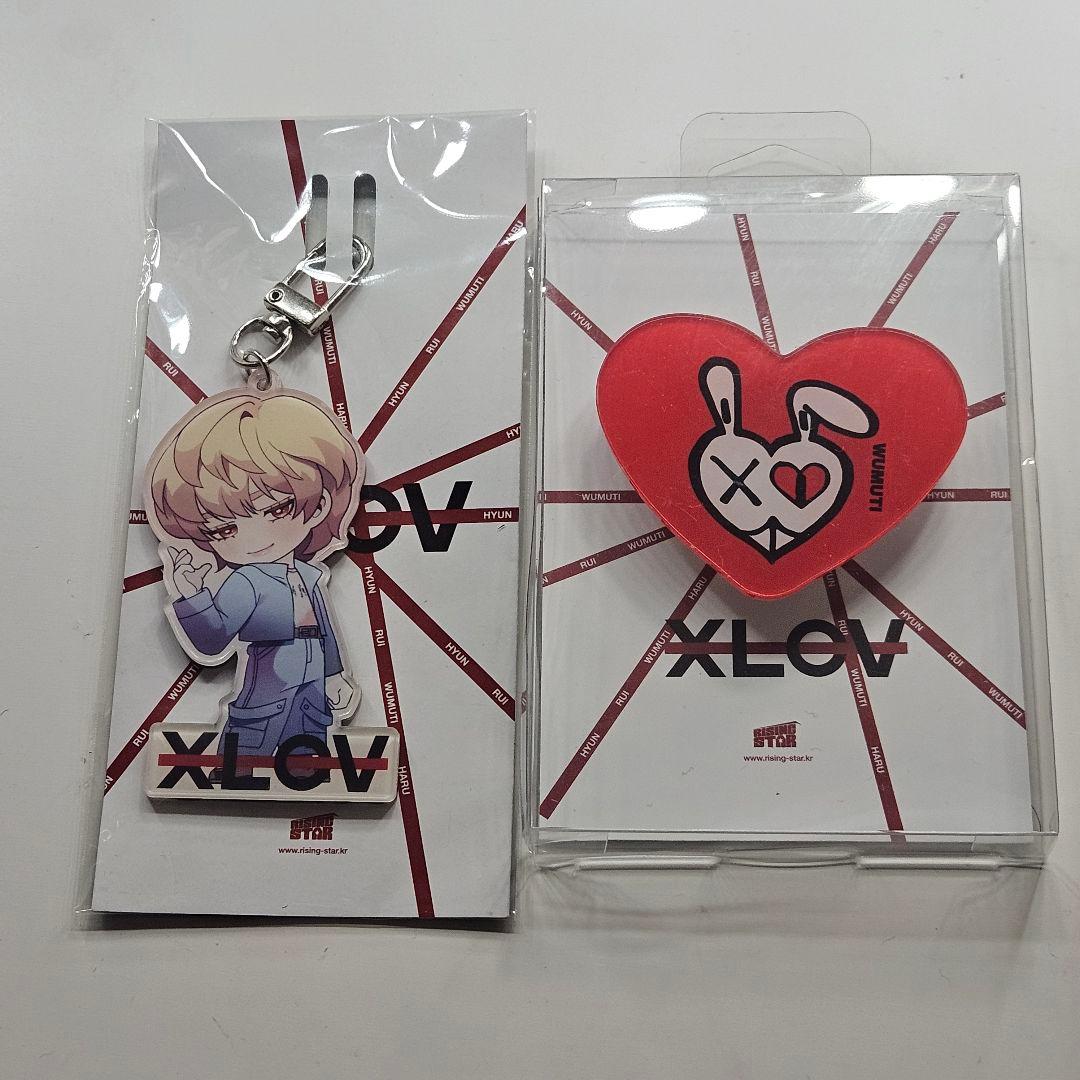 xlov 　キーホルダー　キーリング　スマホグリップ　セット　ウムティ