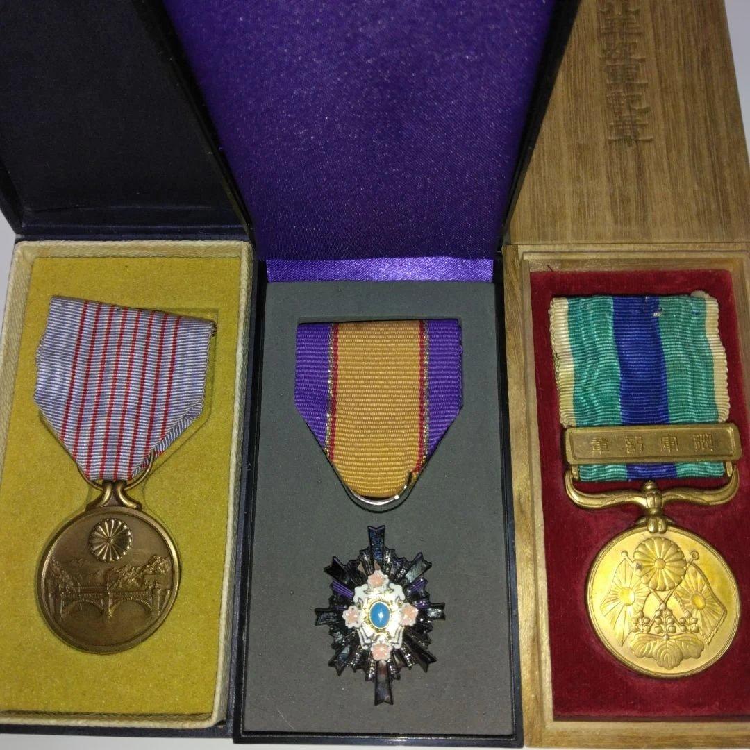 第五等防衛功労章・日本軍メダル