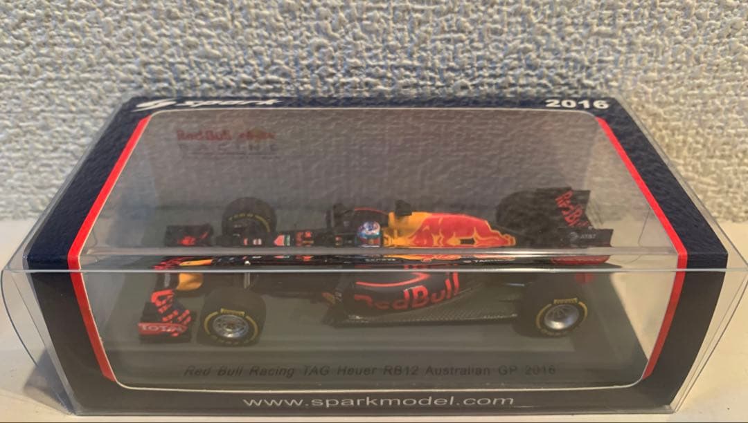 ミニカー 1/43 Red Bull Racing TAG Heuer RB12