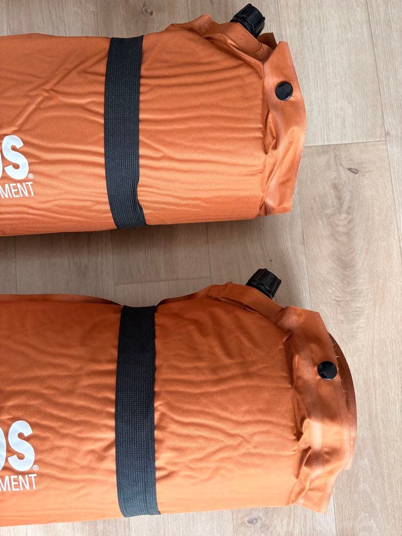 極美品‼️LOGOS ロゴス　55セルフインフレートマット　ソロ2個