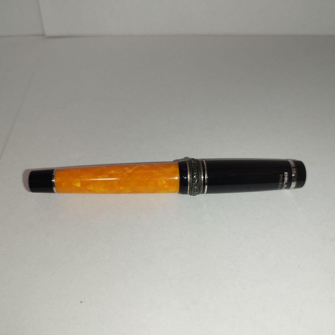 【美品】DELTA Dolce Vita 万年筆 ペン先18k ニブF