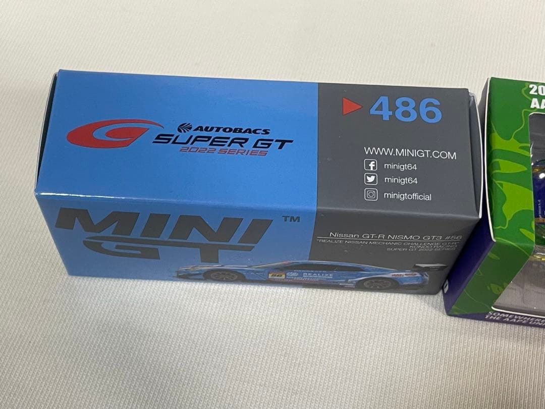 MiniGT 1/64 R35 ミニカー2台セット