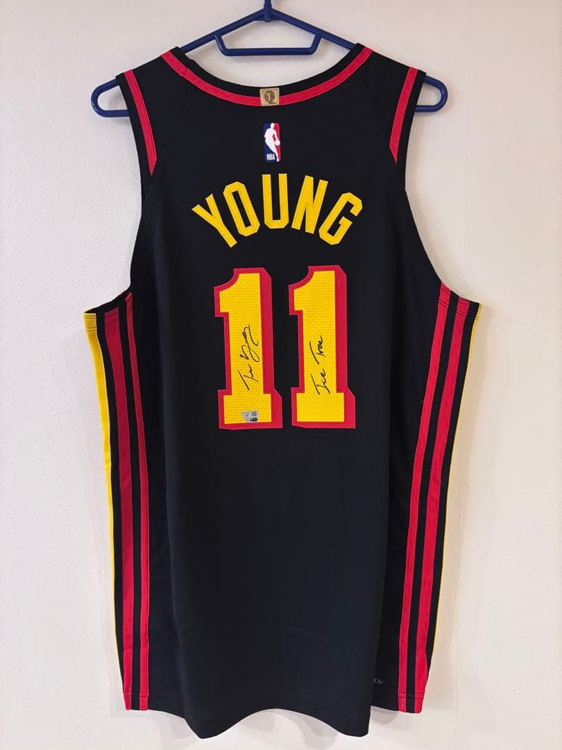 NBA Atlanta Hawks Trae Young サイン入りジャージ
