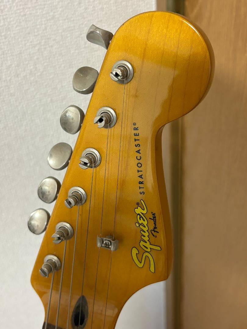 Squier by Fender ストラトタイプ エレキギター　中古