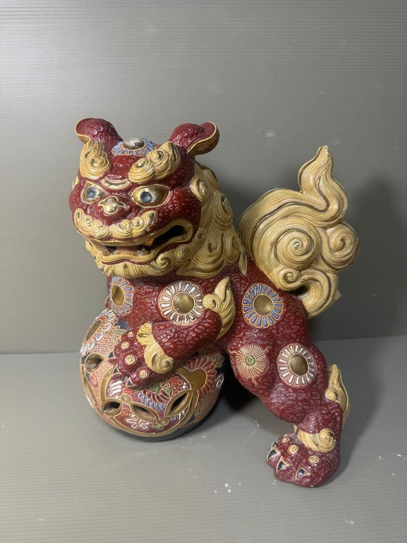 2576 九谷焼 玉乗り獅子 狛犬 シーサー 置物 開運 魔除け 縁起物 骨董品
