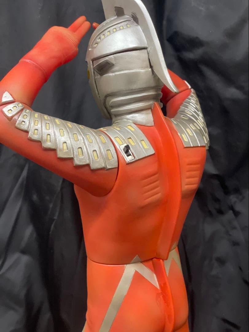ウルトラセブン　ビックサイズソフビ　リペイント ウルトラマンフィギュア　電飾