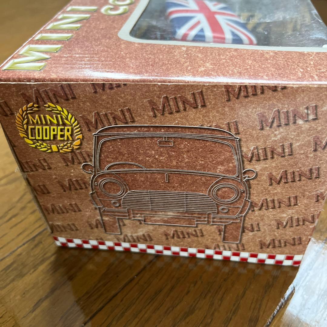 ミニカー　 ミニクーパー　1/18 赤