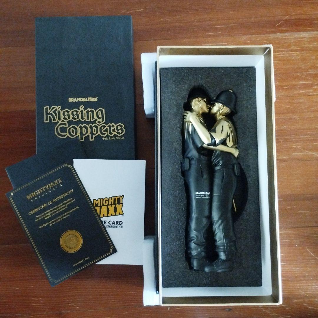 激レア　完売品　バンクシーフィギュア　専用箱　証明書付