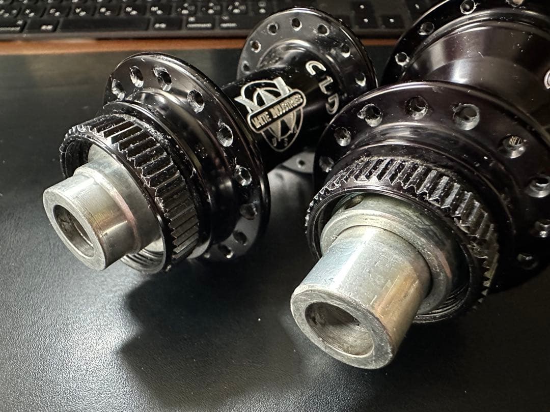 パーツ WHITE INDUSTRIES CLD thru-axle 32H