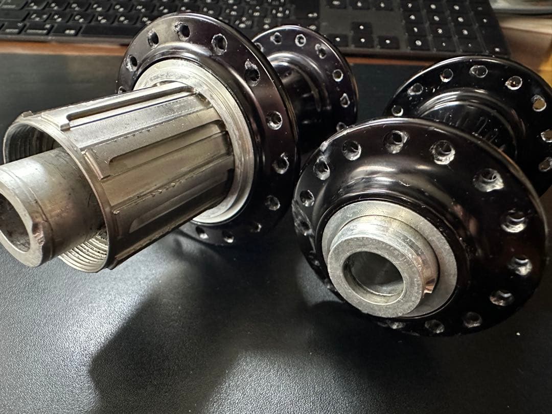 パーツ WHITE INDUSTRIES CLD thru-axle 32H