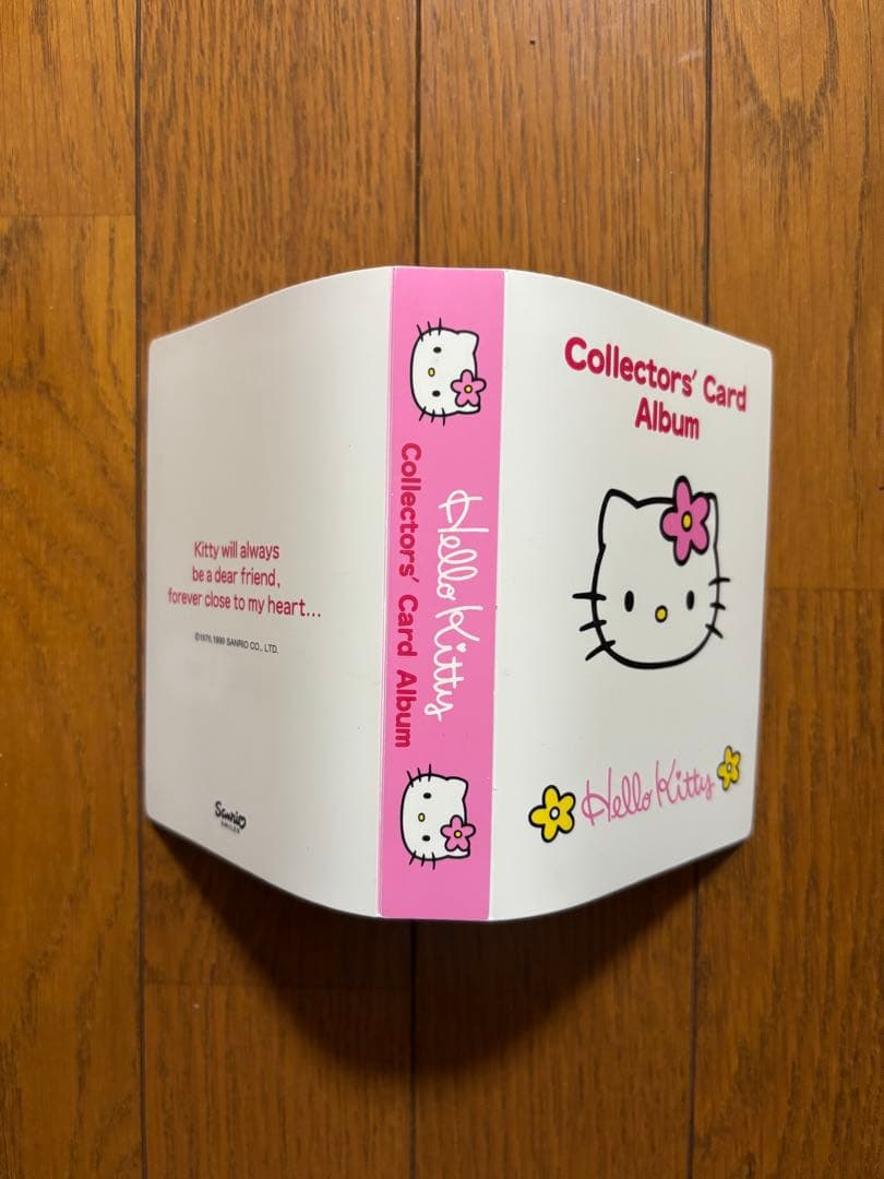 d*3様 ハローキティ コレクターズカード 61 枚 アルバム一冊