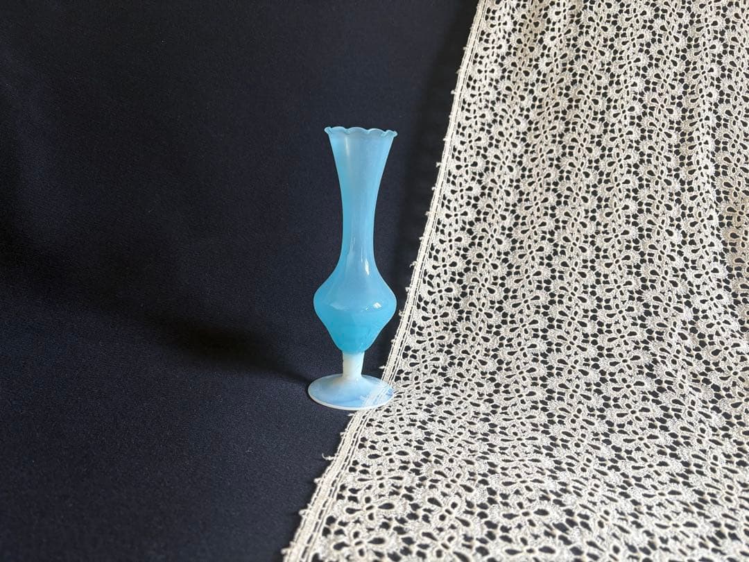 オパリンガラス フラワーベース フランス アンティーク