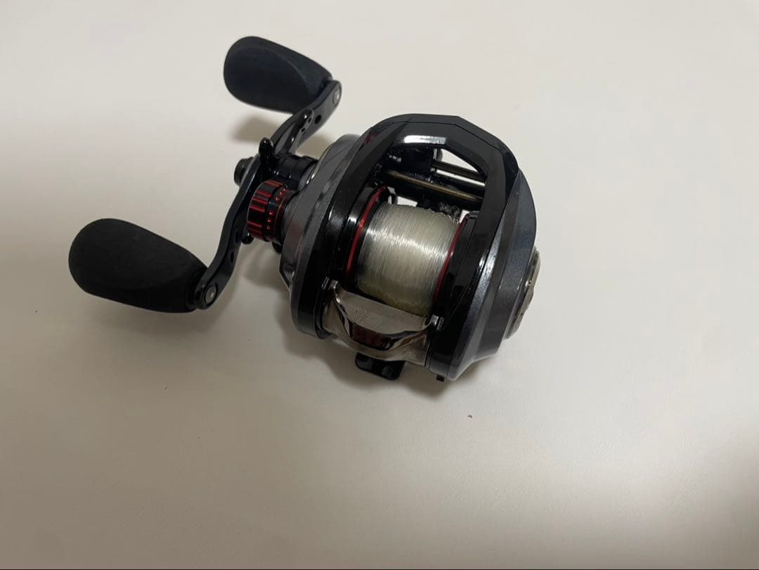 アブガルシア　REVO LV7 ベイトリール