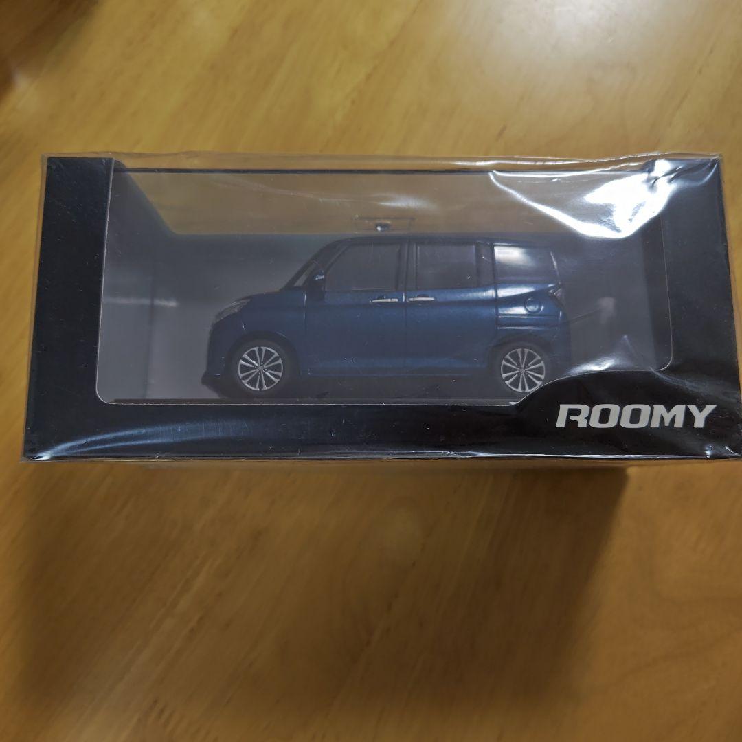 トヨタ ROOMY レーザーブルークリスタルシャイン