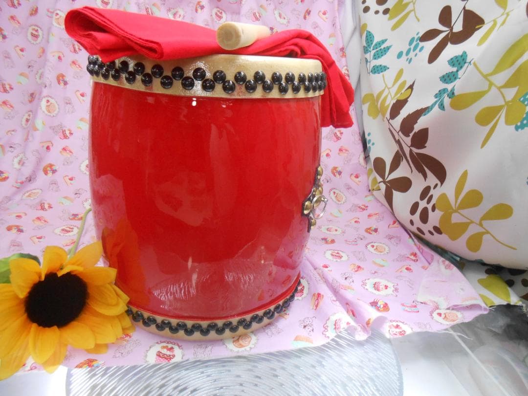 新品未使用(送料無料)13.980円　エイサー小太鼓24cm 3mのサージ付き