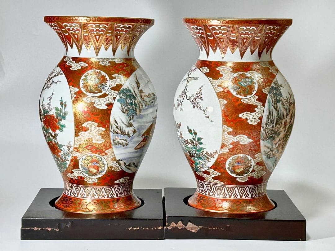 明治九谷 松本佐平 松雲堂 赤絵金彩梅鶯文虎渓三笑図花瓶一対 九谷焼 九谷