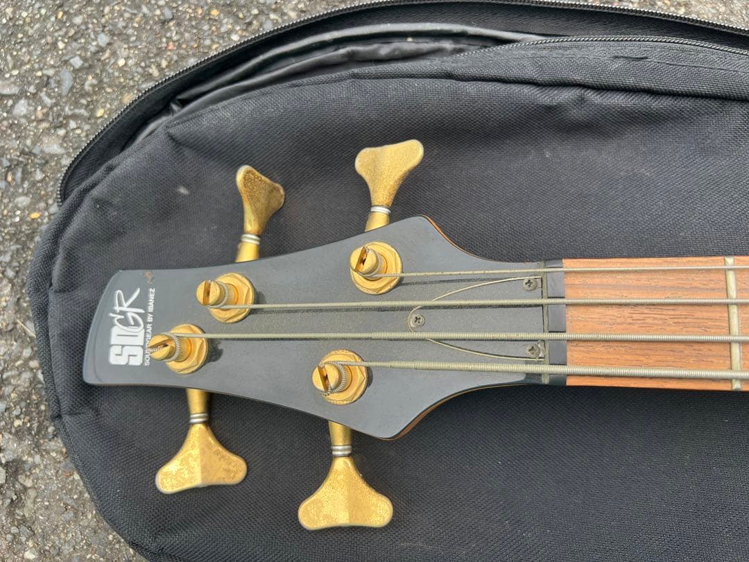 Ibanez Soundgearベース