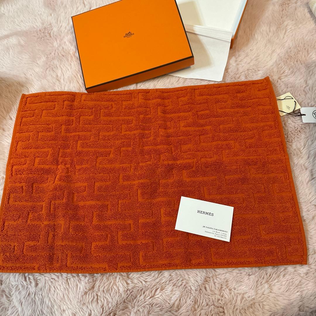 HERMES タオルハンカチ ギフトボックス付き タグ付き