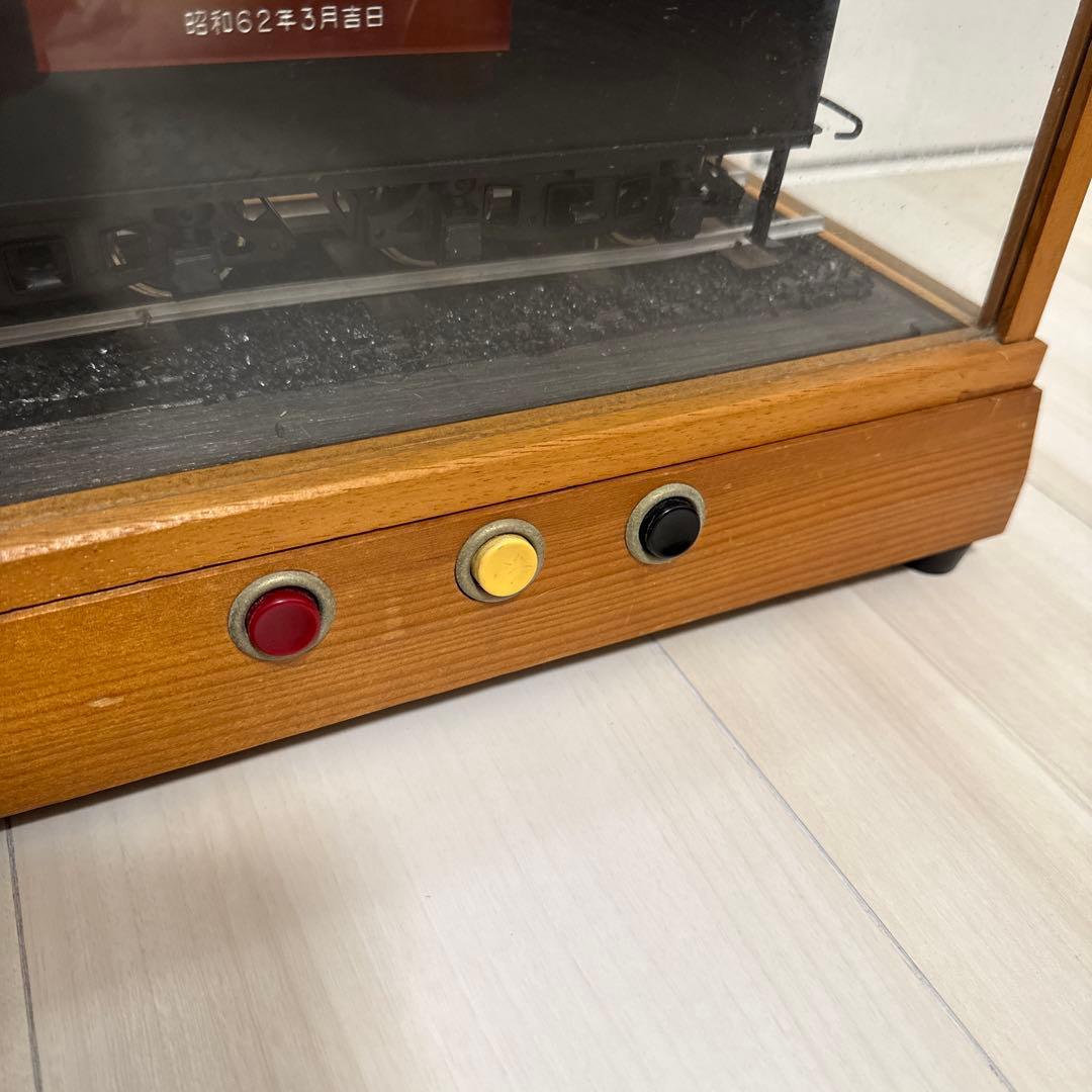 日本の蒸気機関車模型 ガラスケース付き　C571