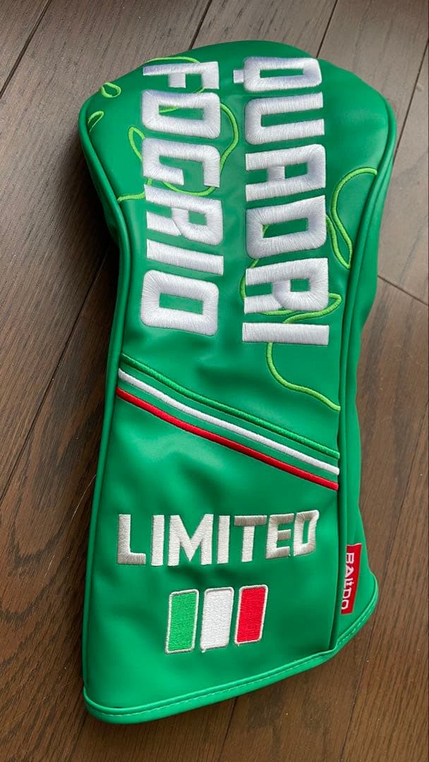 BAILDO 未使用品　限定品キャディバッグ　9“ 値下げ　+ヘッドカバー3点