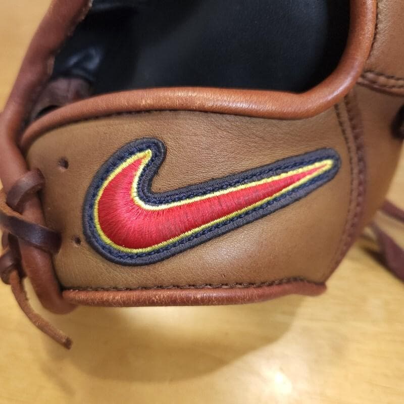 NIKE ナイキ 松坂大輔モデル 廃盤 激レア 投手用 軟式グローブ