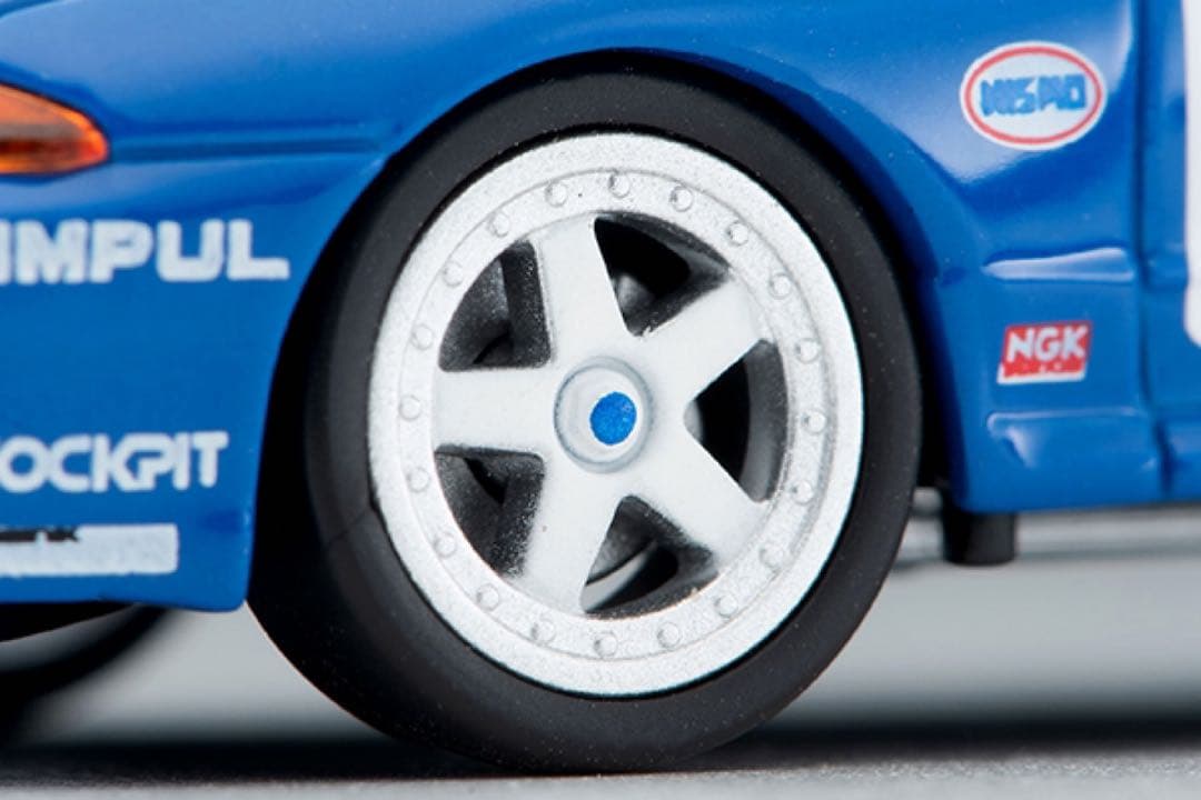 トミカリミテッドヴィンテージネオCalsonic R32 GT-R