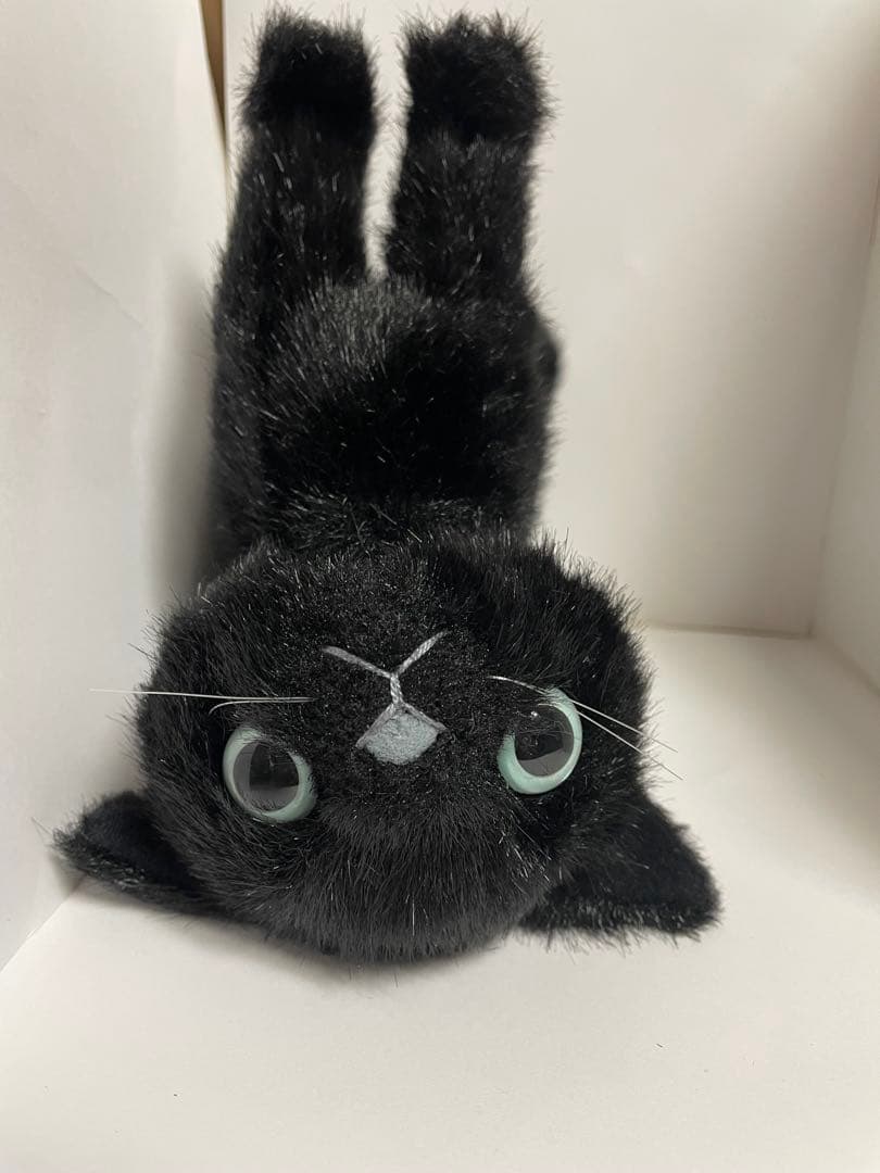 カドリー　黒猫のぬいぐるみ