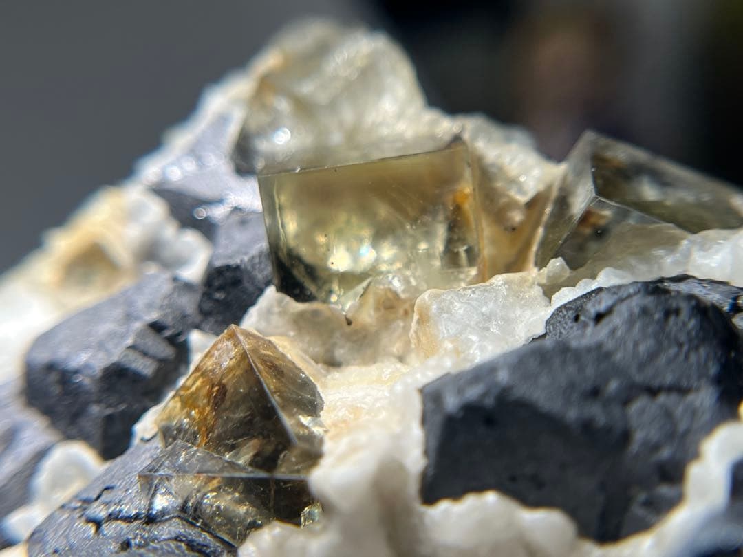 The Bull Vein産　フローライト　蛍石　原石　鉱物　鉱物標本